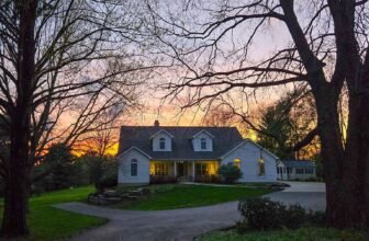 The Little Issues Publication #466 – Life, laughter, and plenty of nice meals!