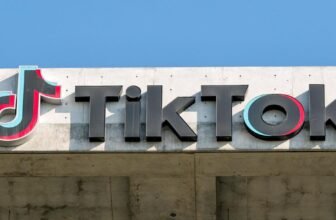 TikTok customers will quickly be capable of ship voice notes, pictures and movies in chats