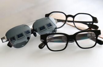 In 2025, tech giants determined sensible glasses are the following huge factor