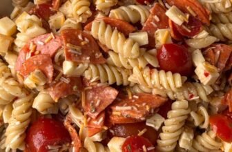 Pepperoni Pizza Pasta Salad – Straightforward Recipe